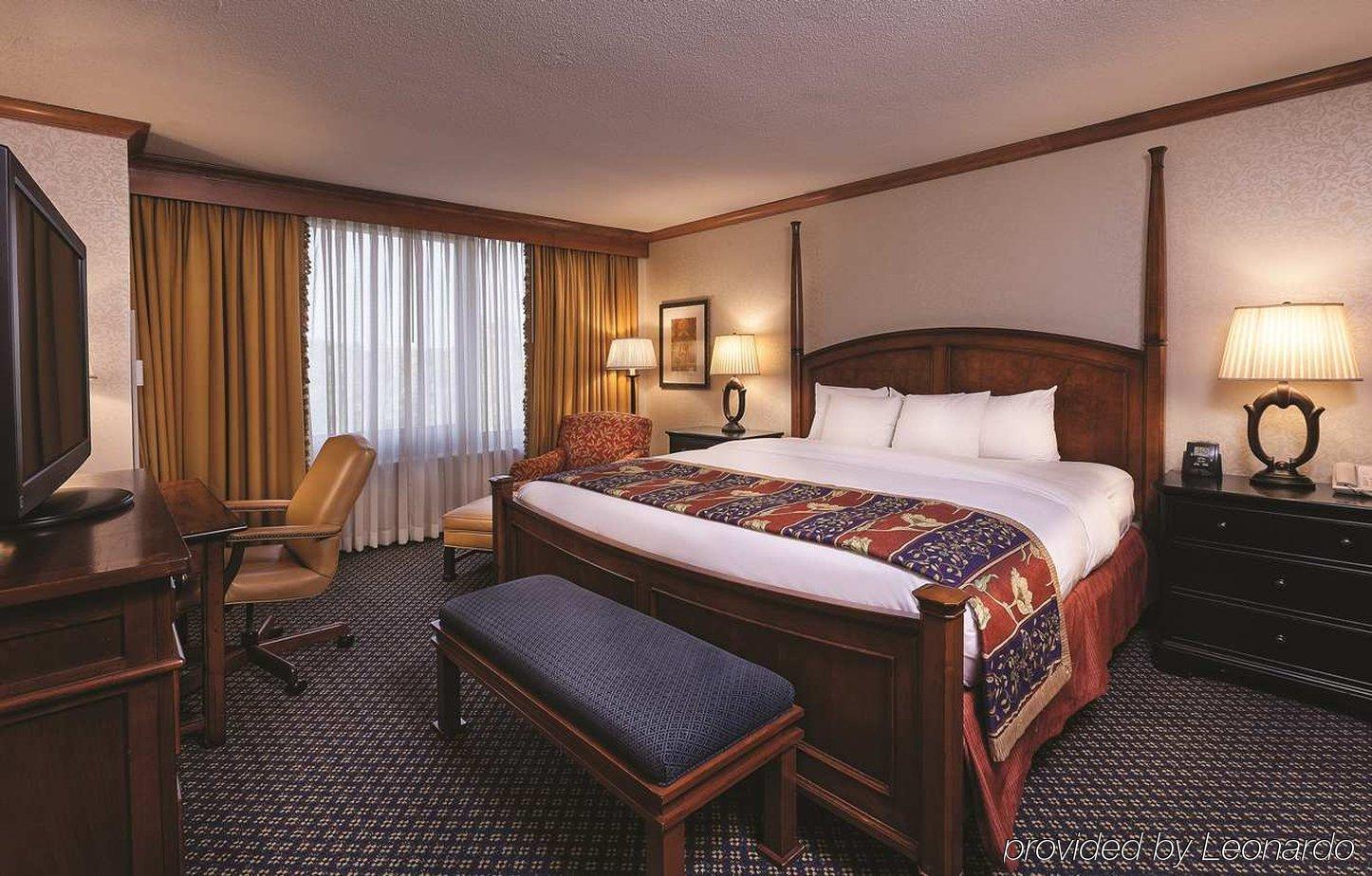 מלון Doubletree By Hilton Chicago - אוק ברוק חדר תמונה